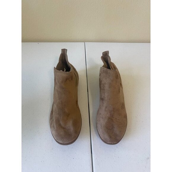CP Shoes Womens Size 8.5 Ankle Boots Booties Brown Faux Suede - Picture 2 of 15